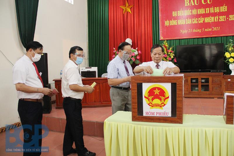 Bắc Giang: Công bố kết quả và danh sách 75 người trúng cử đại biểu HĐND tỉnh khóa XIX, nhiệm kỳ...